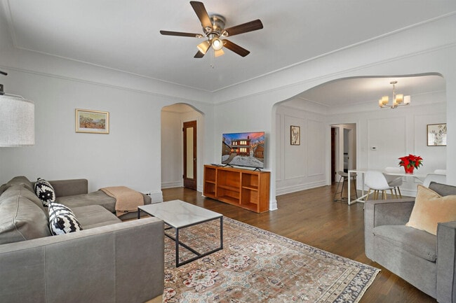 Building Photo - 906 W Keith Ave Unit ID1370216P