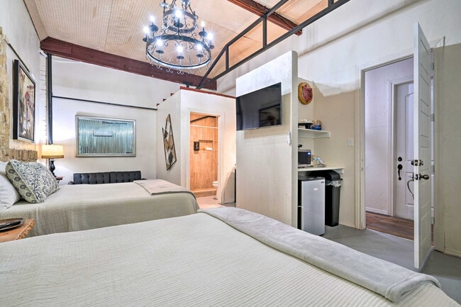 Photo - 3704 San Bernardo Ave Unit ID1385605P