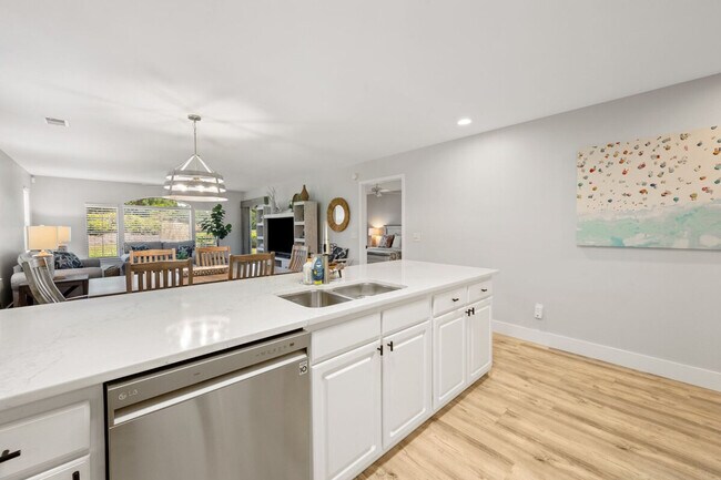 Photo - 410 Blue Stem Dr Unit SI ID1253471P