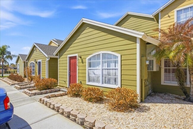 Photo - 2918 Fan Palm Dr