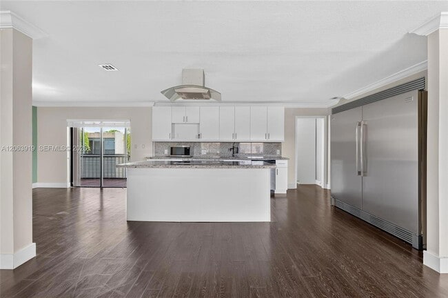 Building Photo - 8401 SW 107th Ave Unit 316E