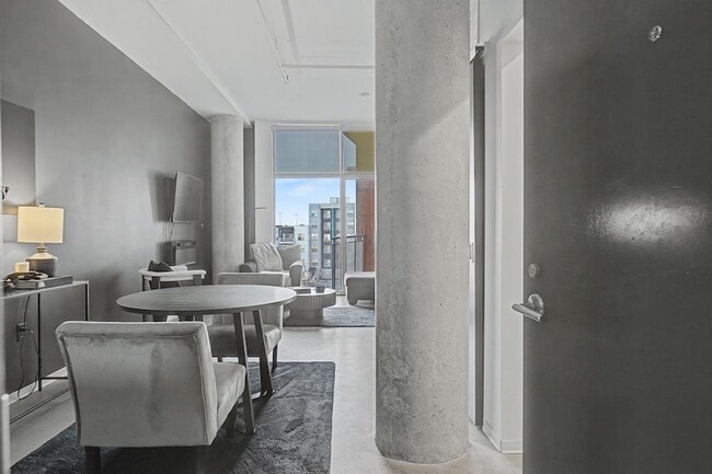 Photo - 2115 Yeaman Pl Unit 409