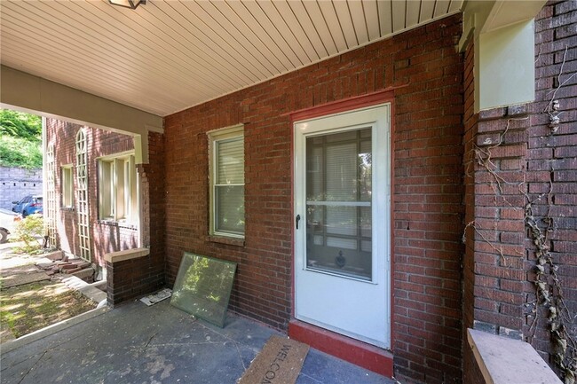 Photo - 565 Ardmore Blvd