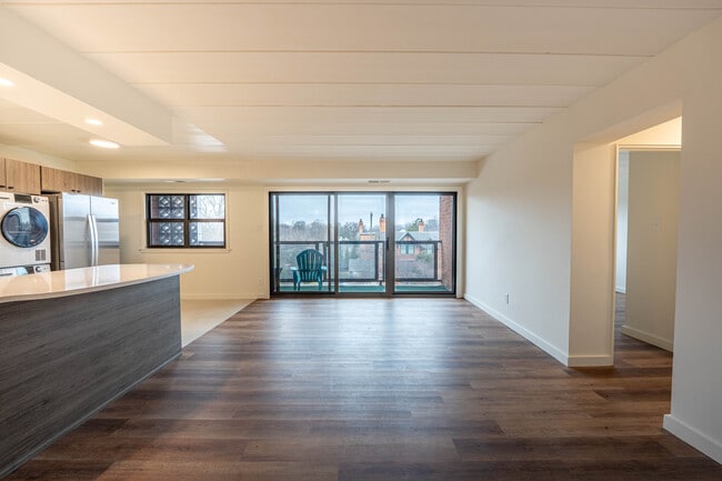 Spacious Living Room - Montgomery Plaza Apartments