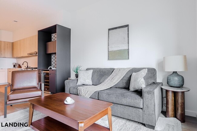 Building Photo - 2623 Keene St Unit 407