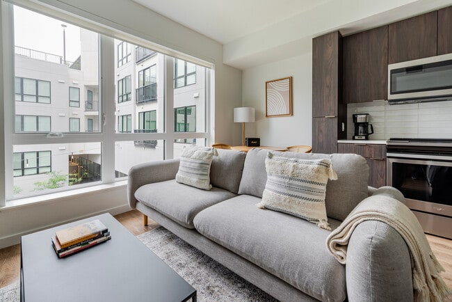 Building Photo - 238 13th St Unit FL7-ID2014