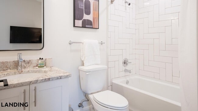 Photo - 425 20th St S Unit 204