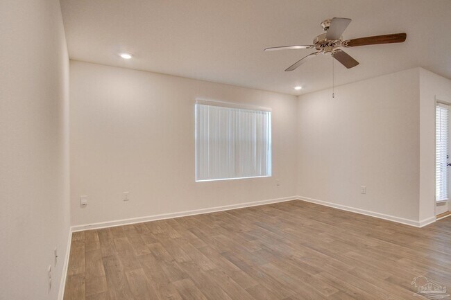 Photo - 7408 Oak Lake Blvd