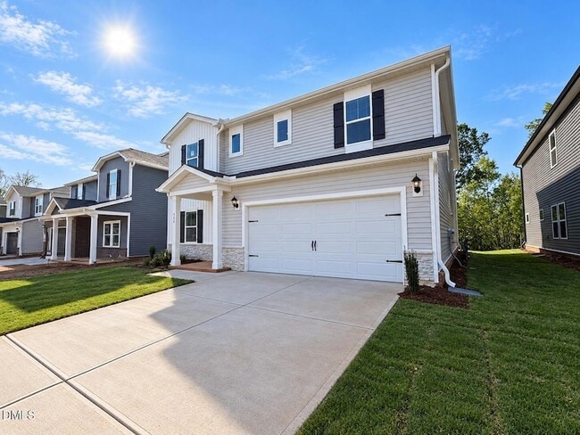 Photo - 744 Red River Dr