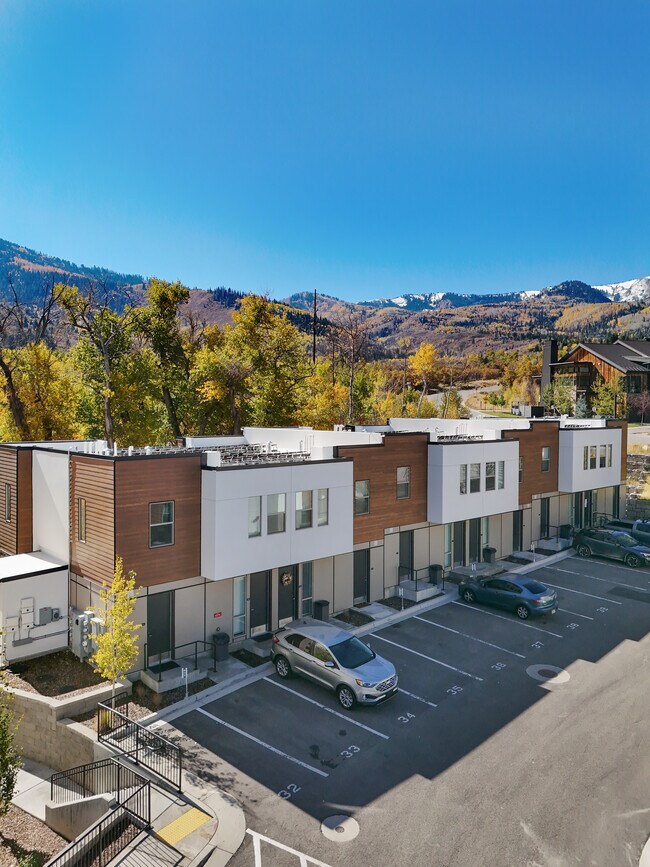 Slopeside Village Apartments and Townhomes - Park City, UT 4 units