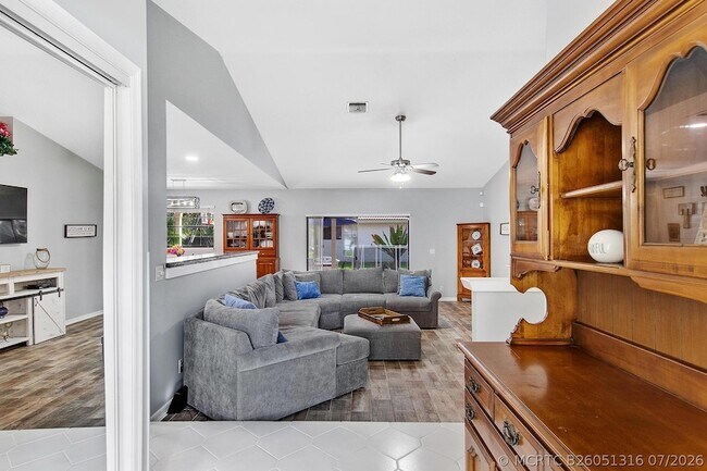 Photo - 912 Blueberry Dr