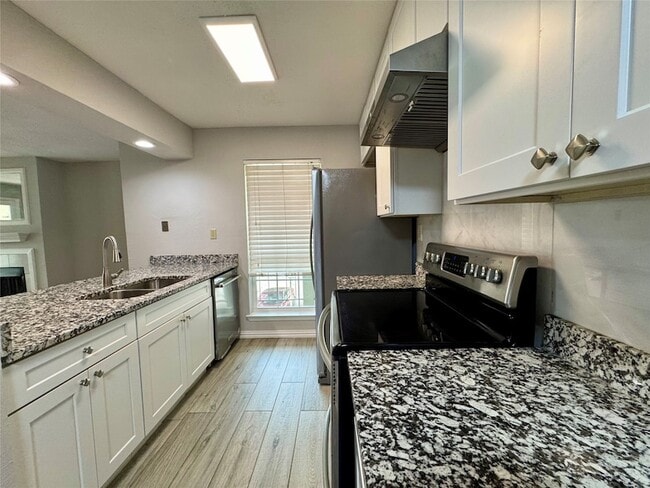 Photo - 5981 Arapaho Rd Unit 304