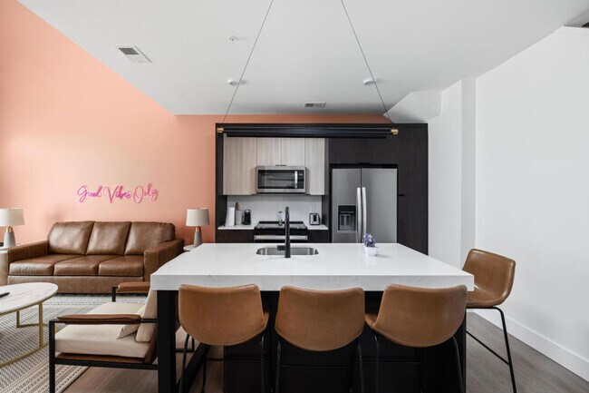 Photo - 421 N Pennsylvania St Unit ID1312597P