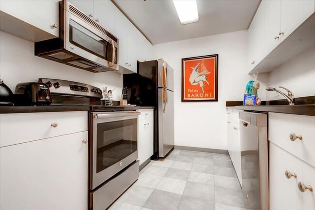 Photo - 330 River St Unit ID1221065P