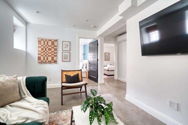 Photo - 18 NW 22nd Pl Unit ID1309892P