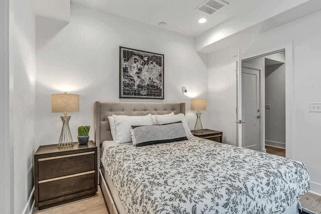 Photo - 1035a Scovel St Unit ID1051688P