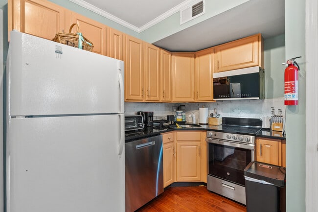 Photo - 3143 N St NW Unit SI ID1047365P