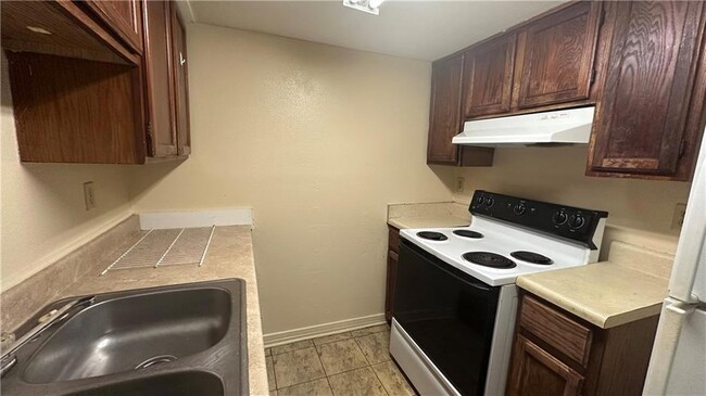 Photo - 5426 Tullis Dr