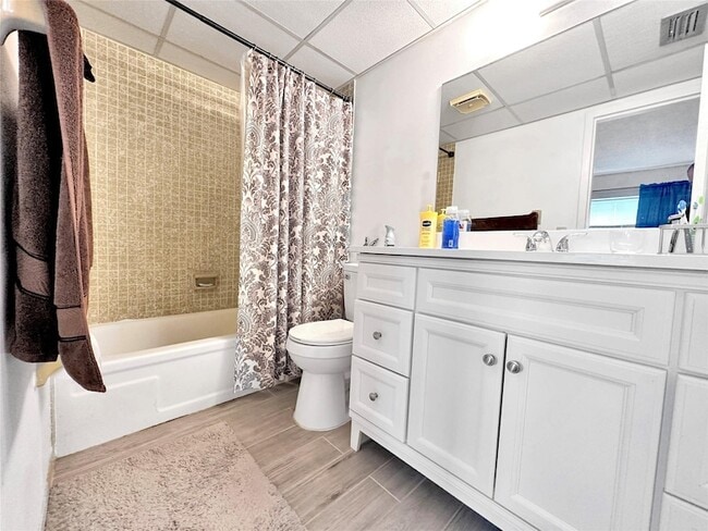 Photo - 1005 Country Club Dr Unit 404