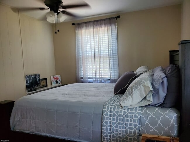 Photo - 480 Parkway Dr Unit 3R