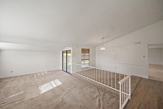 Photo - 15822 Danford Dr