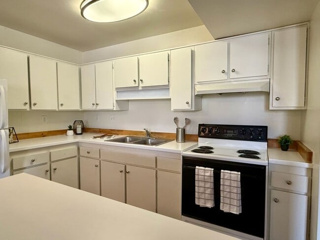 Photo - The Lowell Apartments