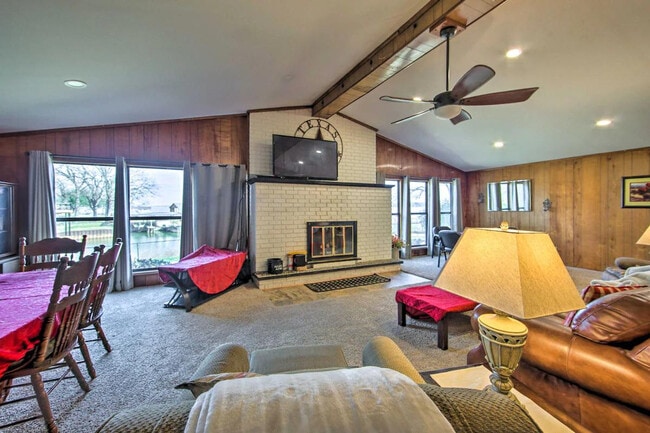 Photo - 928 Welch Ln Unit SI ID1385783P