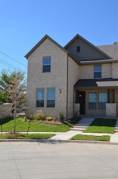 Building Photo - 5501 Crosby Dr