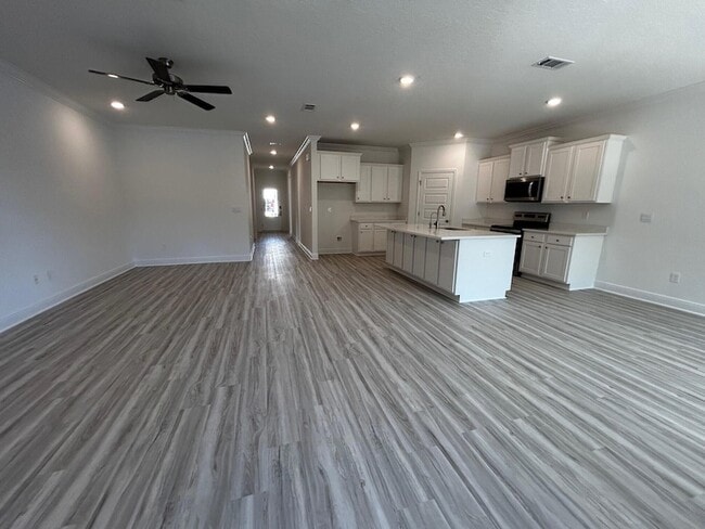 Photo - 250 Piper Cv