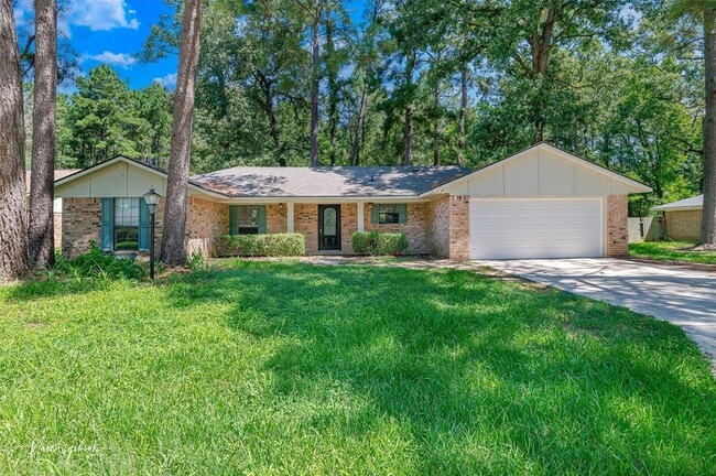 Photo - 108 Deerwood Ln