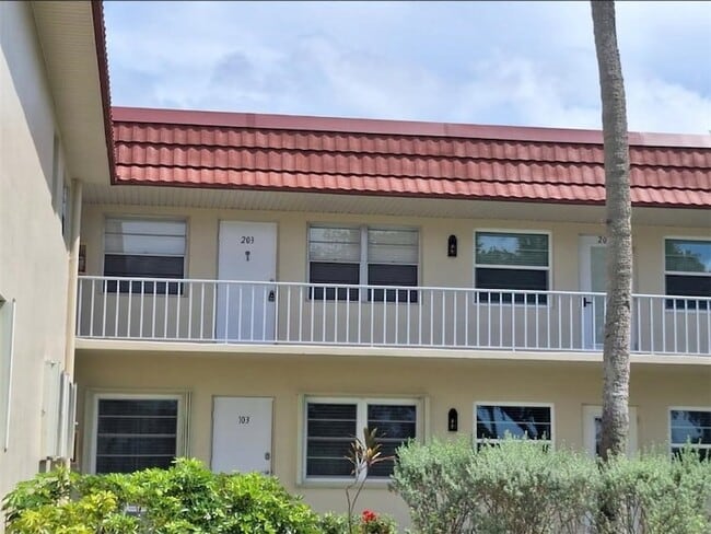 Photo - 50 Woodland Dr Unit 203