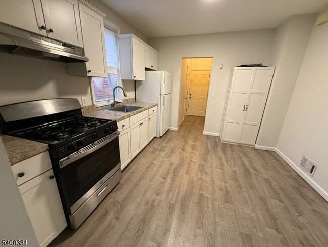 Photo - 148 Franklin Ave