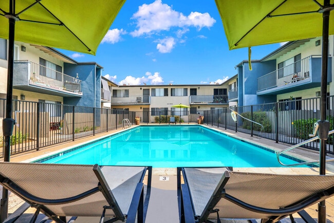 Building Photo - Sunset Square Apartments