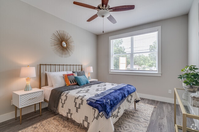 1BR, 1BA - 704SF - Avenue M