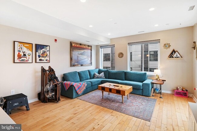 Building Photo - 847 N 16th St Unit 3