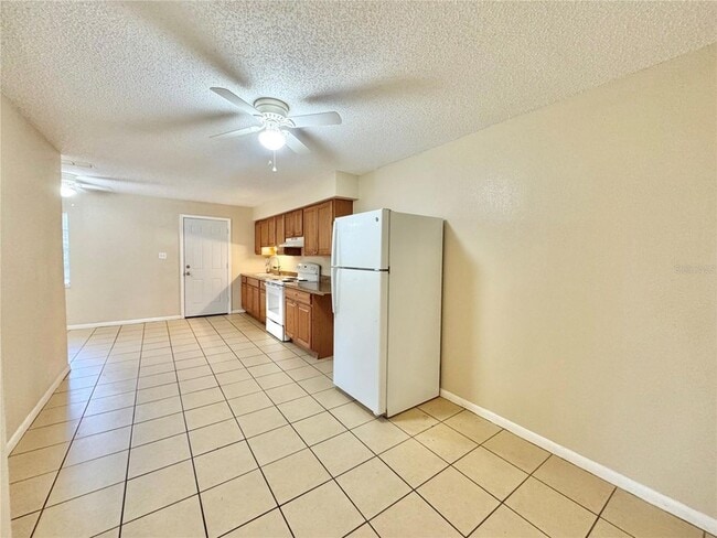 Photo - 2571 Elm Ave