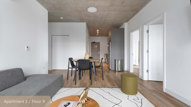 Photo - 853 W Blackhawk St Unit ID1243849P