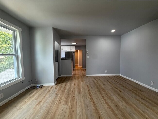 Photo - 2812 Lanpark St