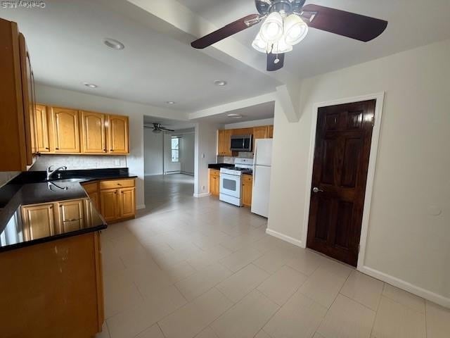 Building Photo - 487 5th Ave