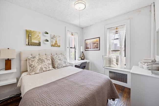 Photo - 542 E 14th St Unit ID1261205P