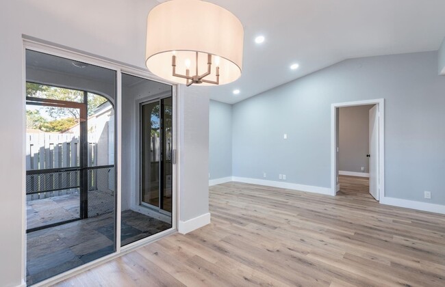 Photo - 1579 Springside Dr