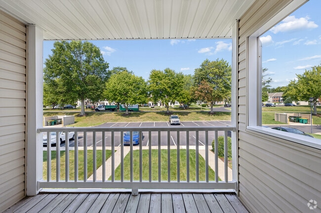 The Cambridge - 2BR, 1BA - 1,000SF - Balcony - Newtown Place