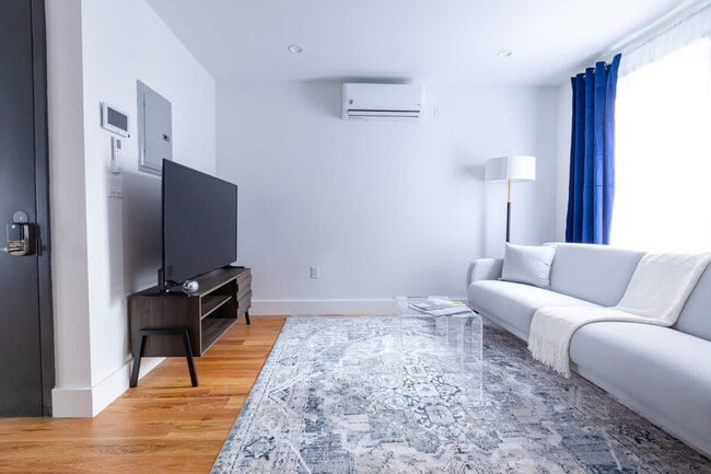 Photo - 323 Graham Ave Unit FL3-ID1021982P