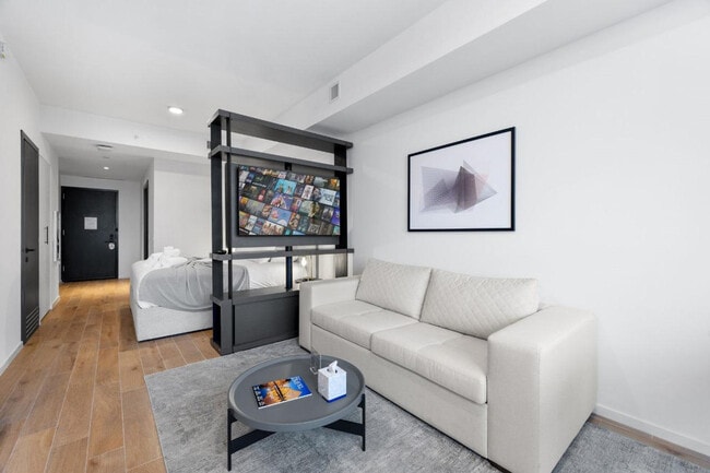 Building Photo - 398 NE 5th St Unit ID1304283P