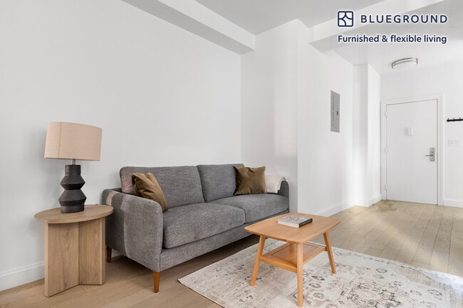 Photo - 915 W End Ave Unit FL4-ID2091