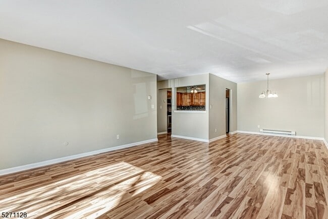 Photo - 798 Eves Dr