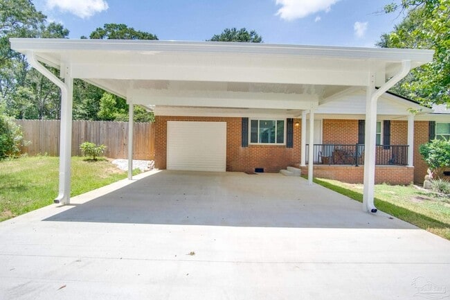Photo - 195 Navarro Rd