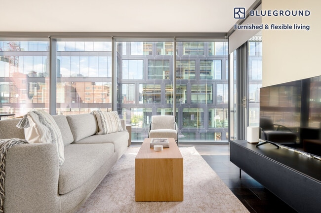 Photo - 730 W Couch Pl Unit FL8-ID779