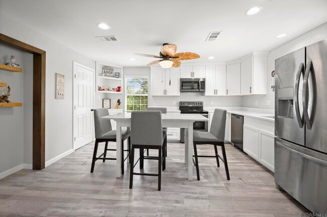 Photo - 32027 Pats Ln