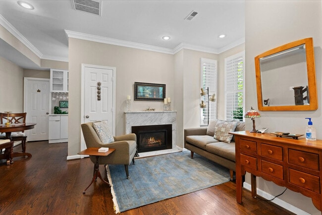 Building Photo - 445 15th St SE Unit SI FL1-ID1346773P